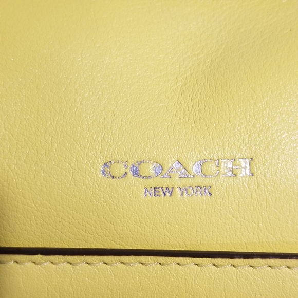 Coach Legacy Haley in Yellow leather - Picture 10 of 14